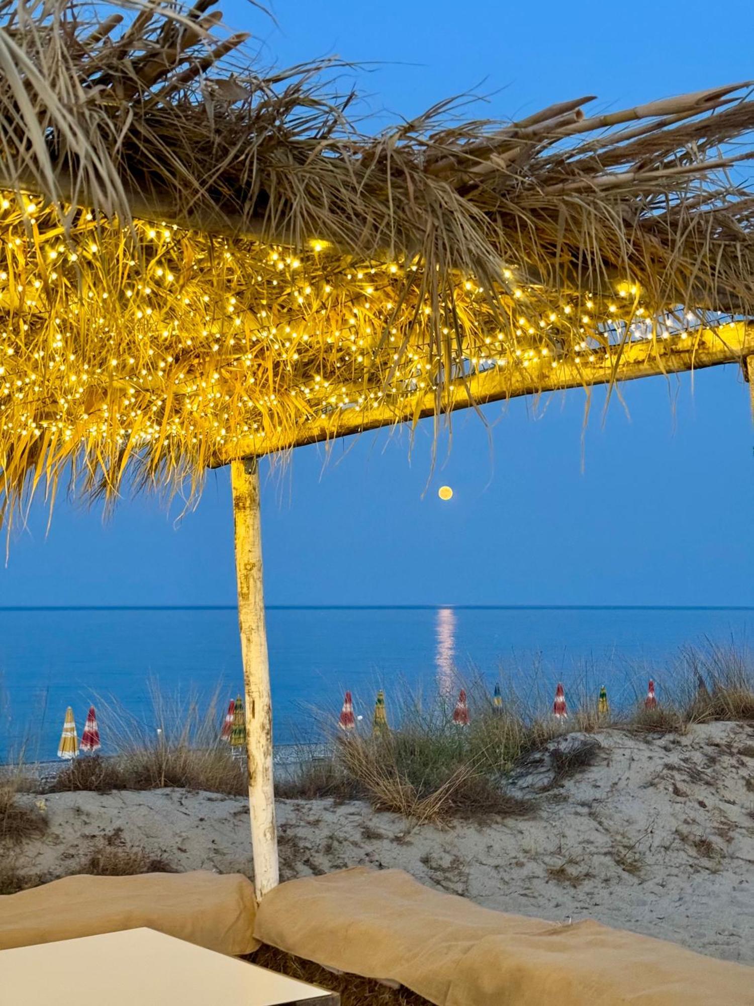 Villaggio Camping Poseidon - Bungalows & Rooms With Sea View In Nature Santa Caterina Dello Ionio Marina Εξωτερικό φωτογραφία